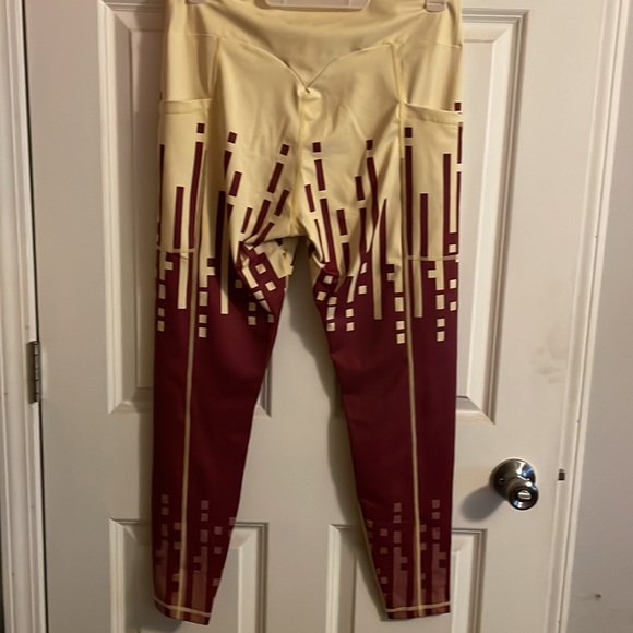 GRRRL Coding Leggings - Picture 4 of 4